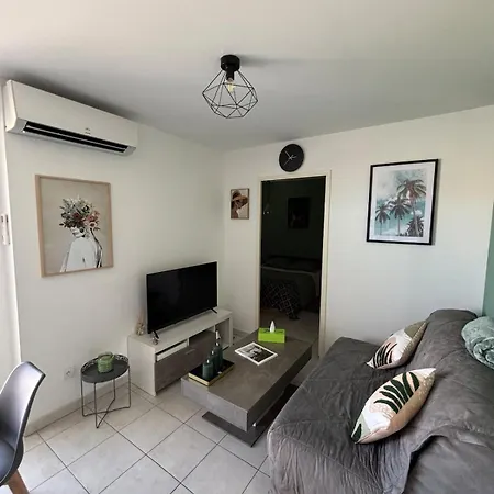 Comfortable 2 Bedroom Апартаменты Йер