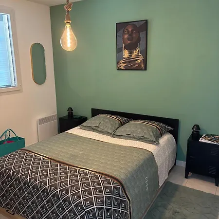 Comfortable 2 Bedroom * Йер